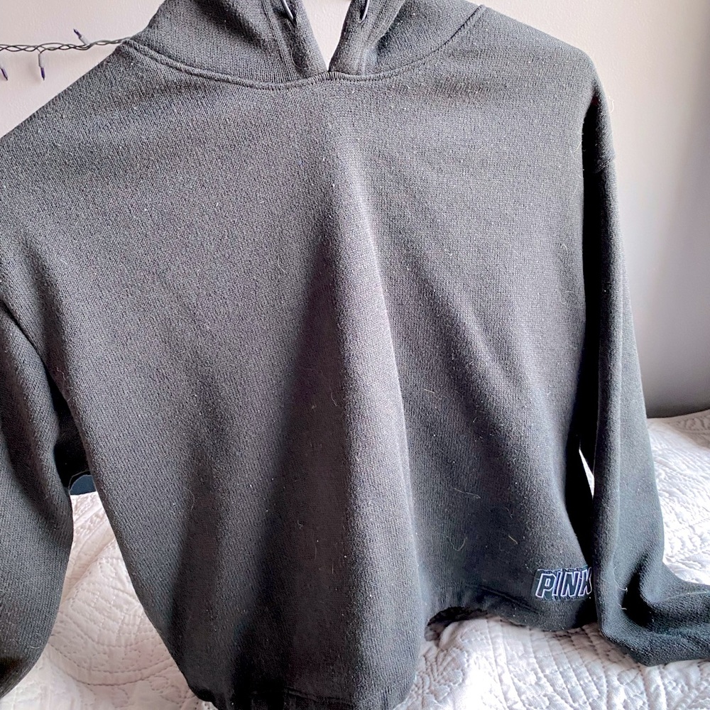 VS PINK athletic top